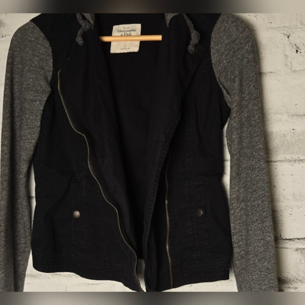 Abercrombie & Fitch Women's Black Moto Jacket w/ Gray Hoodie Size S - Picture 7 of 12